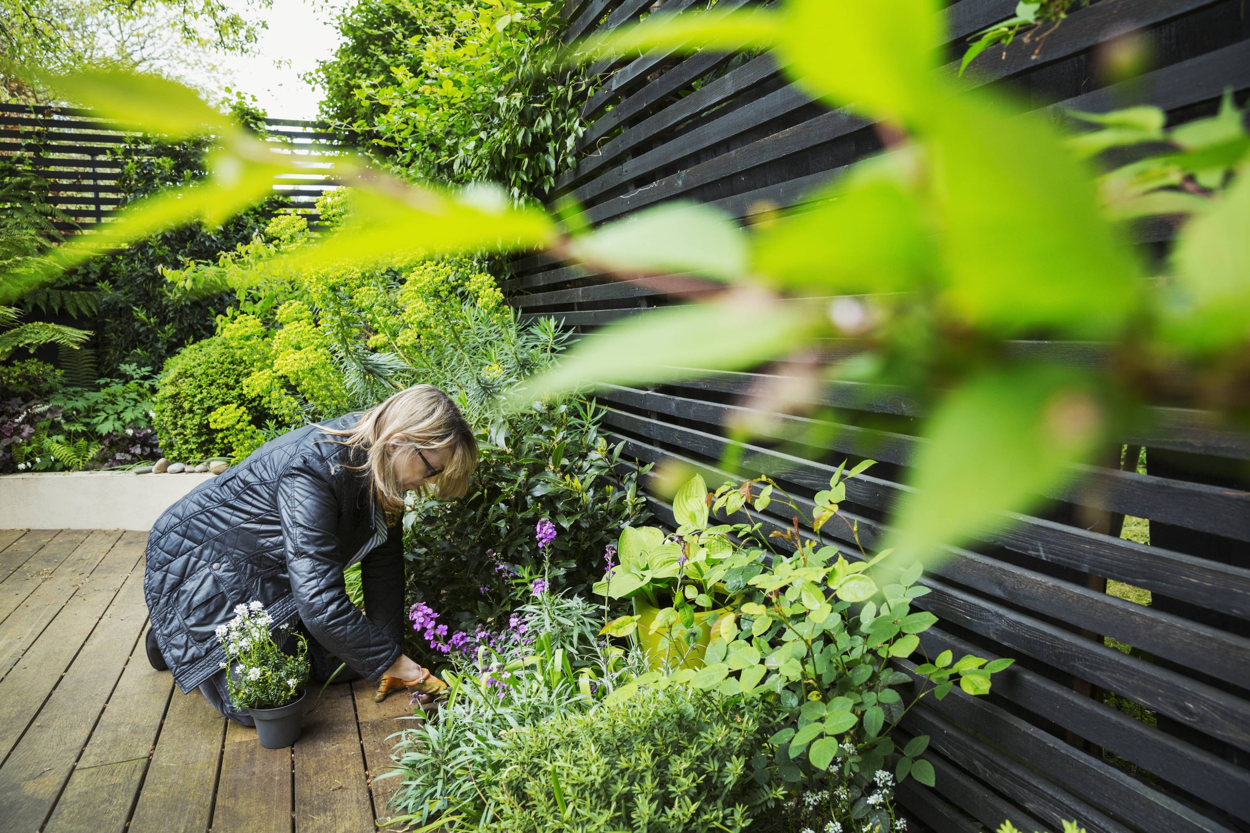 Creating Tranquil Garden Retreats with Ideal Seating Arrangements